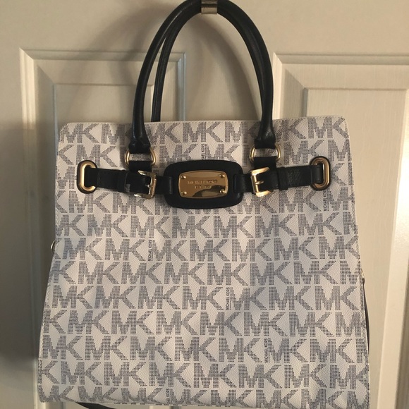 Michael Kors Hamilton - Picture 2 of 6